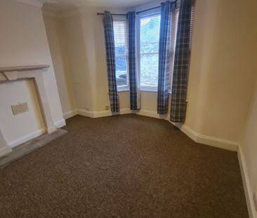 Montague Hill – Ground Ref 743 - Photo 1