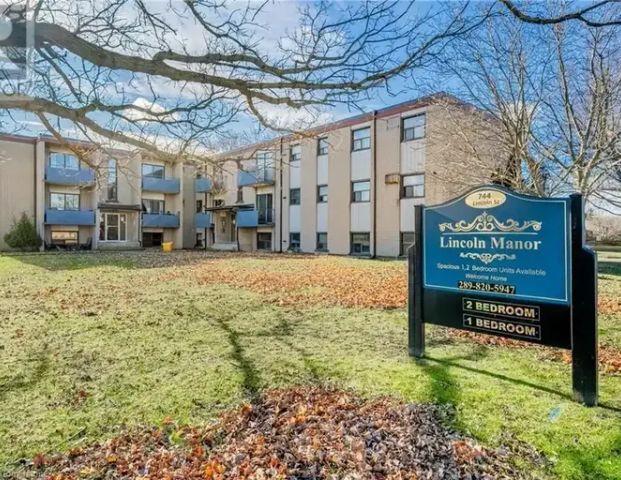 744 LINCOLN Street Unit# 8 | 744 LINCOLN Street Unit# 8, Welland - Photo 1