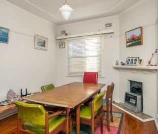 Unique House In Great Location - Photo 5