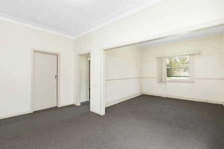 156 Port Hacking Road, Sylvania NSW 2224 - House For Rent | Domain - Photo 5