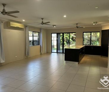 4 BEDROOM NON-FURNISHED HOUSE - Photo 5