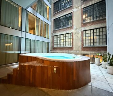 456 Rue De La Gauchetière O., Montréal (Ville-Marie), QC H2Z - Photo 1