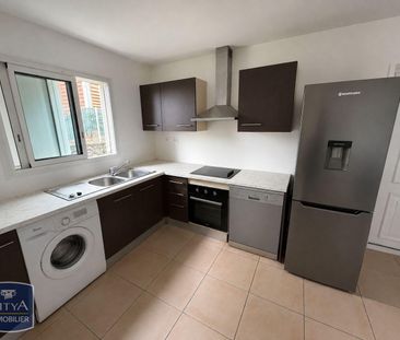 Location Maison 4 pièces 76m² ST PIERRE 97410 - Photo 4