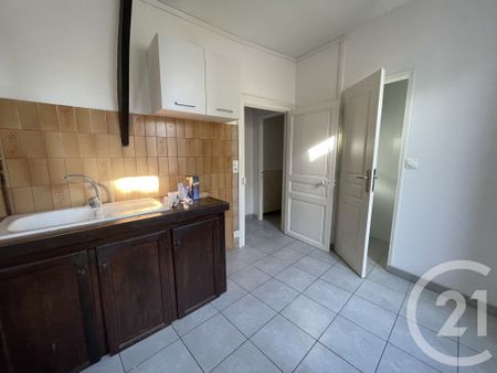Location Maison 3 pièces 52m² CHATEAU LANDON 77570 - Photo 2