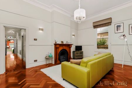 3 Bed, 1 Bath - Photo 2