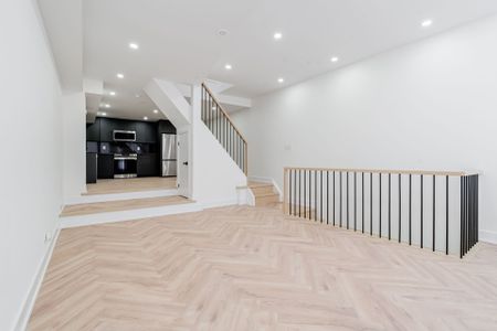 For Lease - 861 O'Connor Drive Unit# 2, Toronto, Ontario - Photo 2