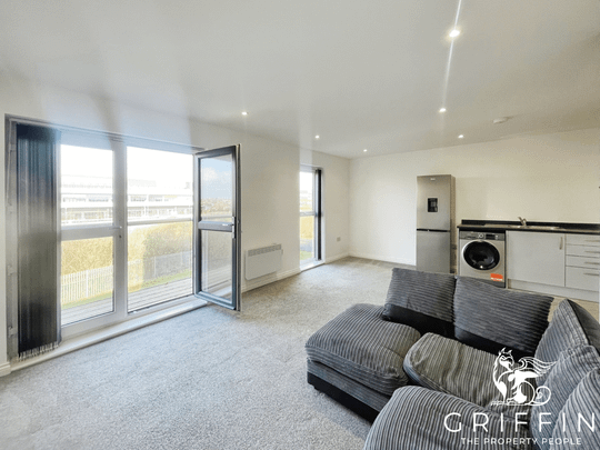 Melbourne Road, Tilbury, RM18 - Photo 1