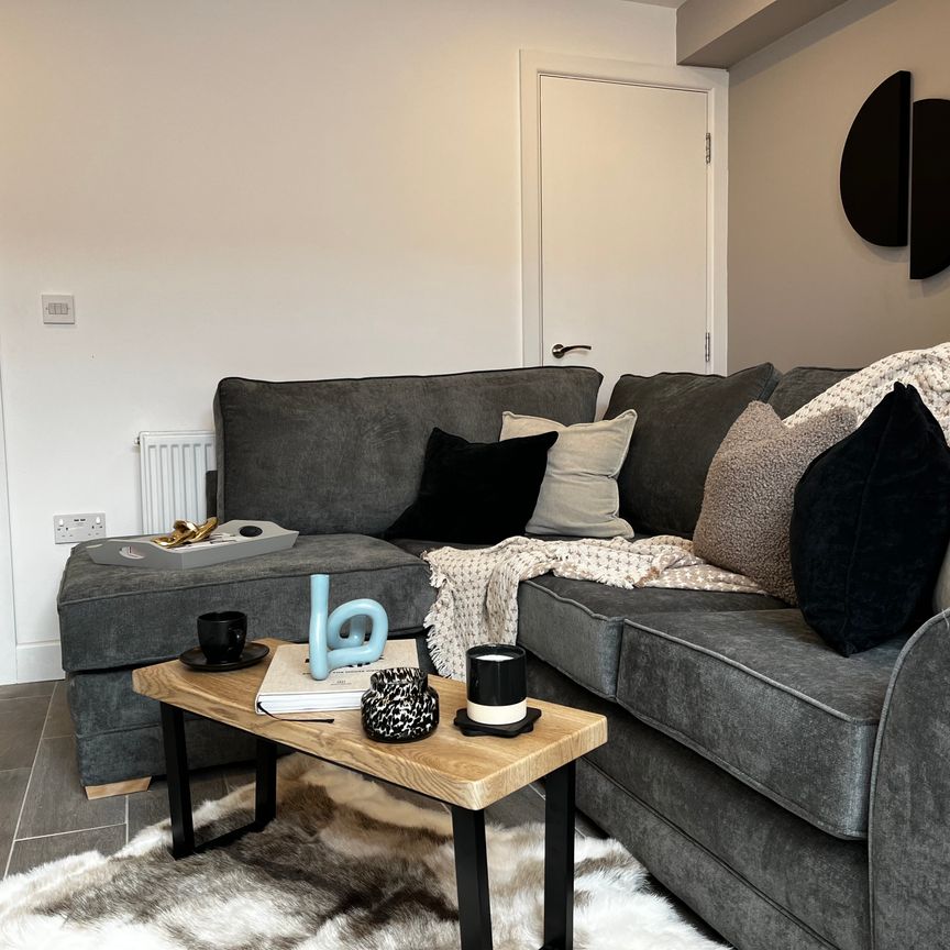 Monks Road Room 2 - Photo 1