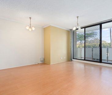 2 BEDROOM UNIT - 450M TO KINGSWOOD STATION - Photo 5