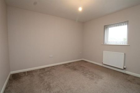 2 bedroom maisonette to rent - Photo 4