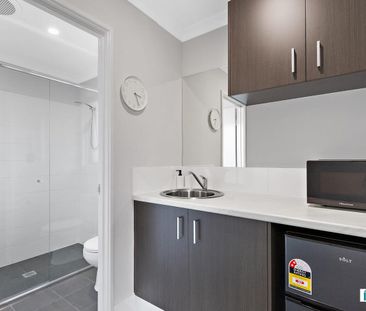 Contemporary, Private Ensuite Room in Golden Bay, WA - $350 per wee... - Photo 6