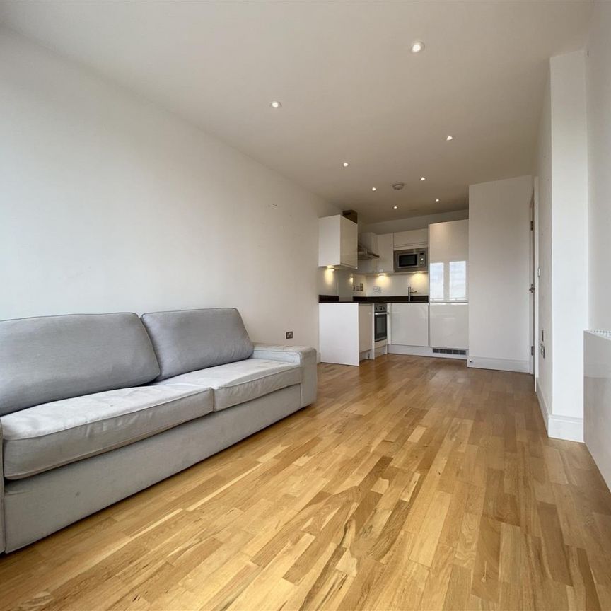 1 Bedroom Flat To Let - Photo 1