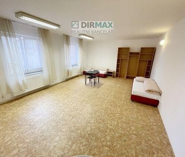 Pronájem bytu 1+1 50 m2 - Fotografie 3