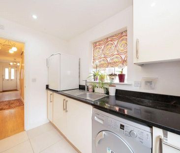5 bedroom end of terrace house to rent - Photo 5