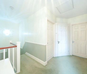 4 bedroom semi-detached house to rent - Photo 4