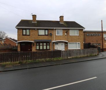 3 bedroom end of terrace house to rent - Photo 5