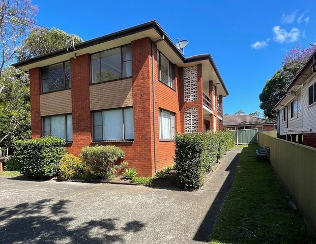 Ground Floor Two-Bedroom Unit in the Heart of Corrimal - Photo 1