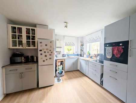 2 bedroom maisonette to rent - Photo 4