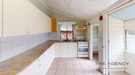 Spacious Home on Large Block! - Photo 2