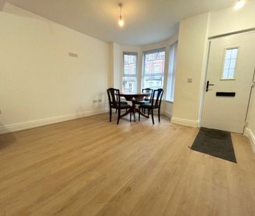 12 Melrose Street (6 month lease), Belfast BT9 7DN - Photo 1