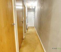 2 BEDROOM Apartment - First Floor - Photo 2