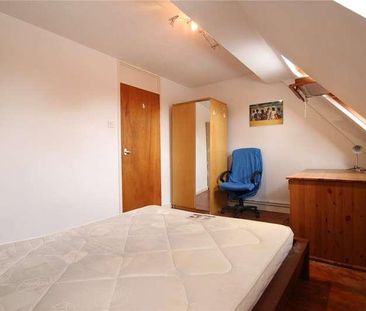 Empire Wharf Road, London, E14 - Photo 2