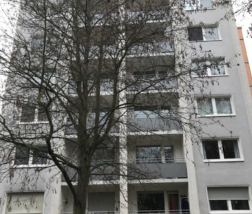 Gepflegte Balkonwohnung lädt zum Verweilen ein! - Photo 1