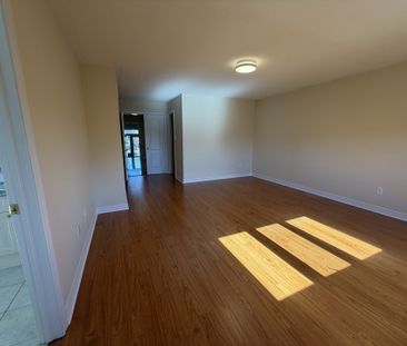 For Lease - 15 Taro Court, Richmond Hill, Ontario - Photo 3