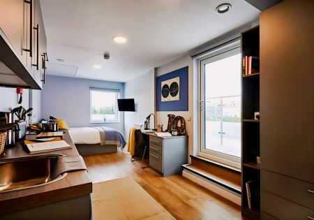 Penthouse Studio Plus - Photo 2