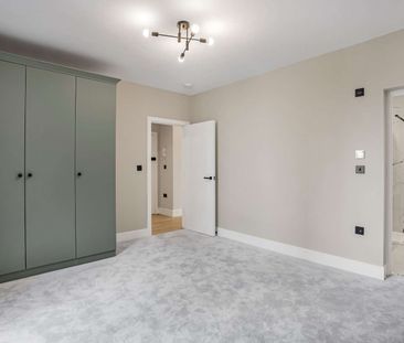 Stunning new two bedroom apartment benefitting from a balcony. - Photo 5