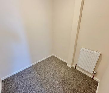 Resolution House, The Anchorage, Gosport, Hampshire, PO12 - Photo 2