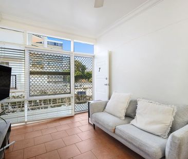 Light and Breezy Apartment in Waterfront Building - Photo 2