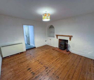 2 bedroom terraced house to rent - Photo 2