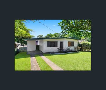 Convenient Location & Beautifully Presented - Photo 5