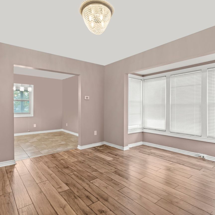 For Lease - 32 Page Street, St. Catharines, Ontario - Photo 1