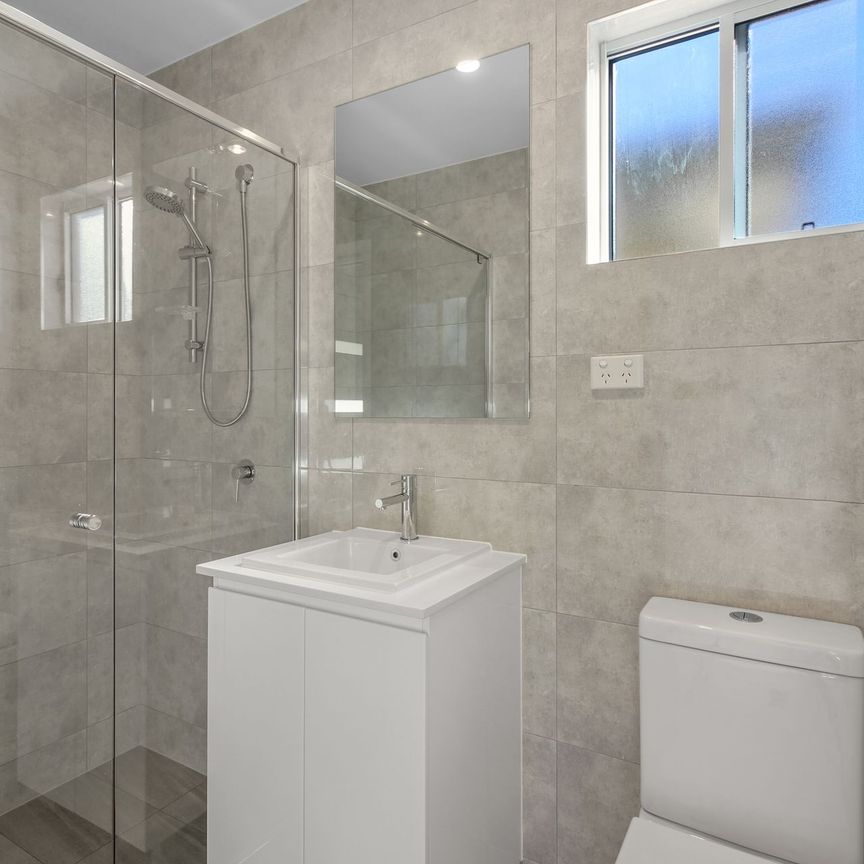 Apply Now - Century 21 &vert; the Paramount Group &ast;Granny Flat&ast; - Photo 1