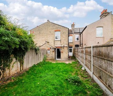 3 bedroom terraced house to rent - Photo 4