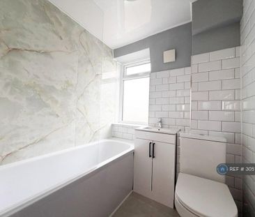 2 bedroom semi-detached house to rent - Photo 6