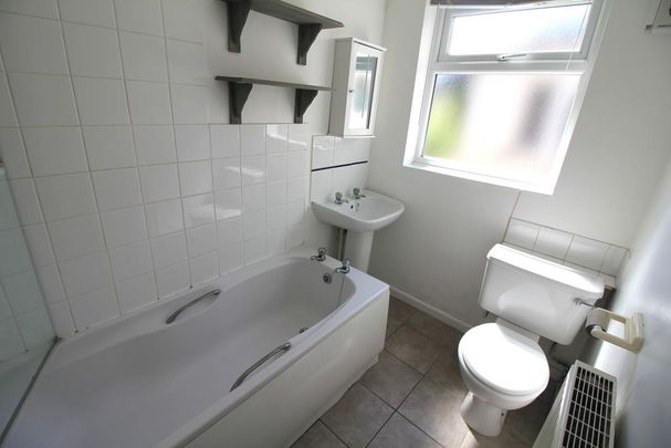 2 bedroom terraced house to rent - Photo 1