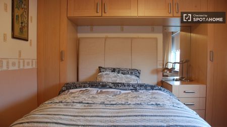 Welcoming room in shared apartment in Killiney, Dublin - Photo 5