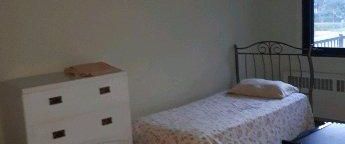 Grandes chambres à louer près de l'Hôpital Maisonneuve-Rosemont - Photo 1
