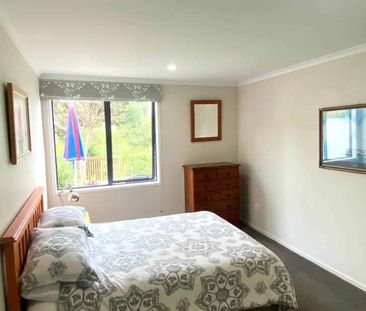 Fully Furnished Family Home - Photo 1