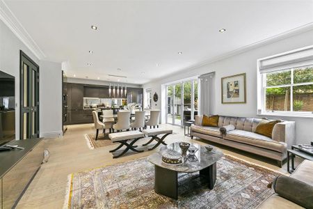 6 bedroom detached house to rent - Photo 4