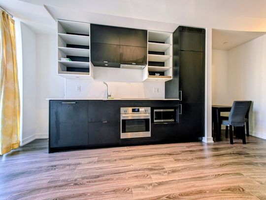 For Lease - 20 Edward Street Unit# 1821, Toronto, Ontario - Photo 1