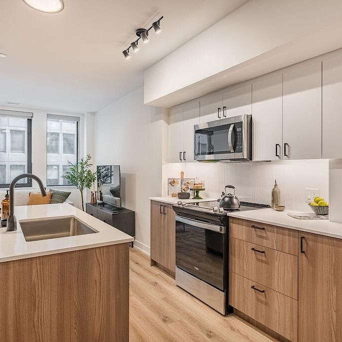 360 Laurier Avenue West, Centretown, Ottawa, ON - Photo 1