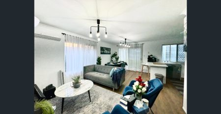 Family Home in Stretton State College Catchment - Photo 2