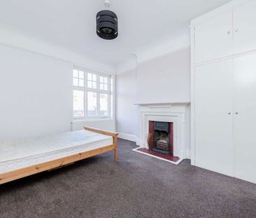 Bishop Kings Road, W14 8XD, London - Photo 1