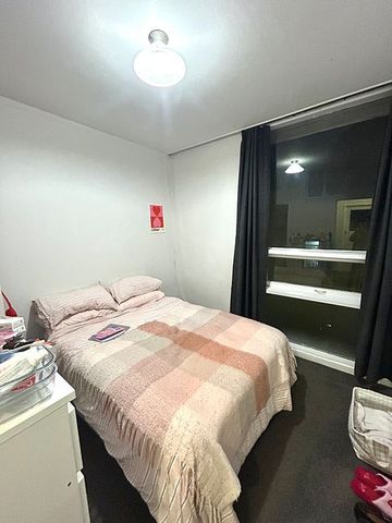 3BR Flat in Glenmore Street, Kelburn - Photo 5