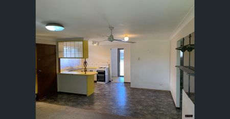 COASTAL LIFESTYLE RIGHT NEAR THE BEACH AND TOWN CENTRE - Photo 5