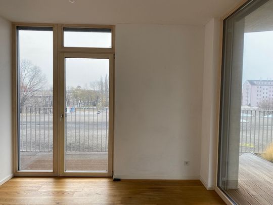 YOUNG & URBAN LIVING - Foto 1